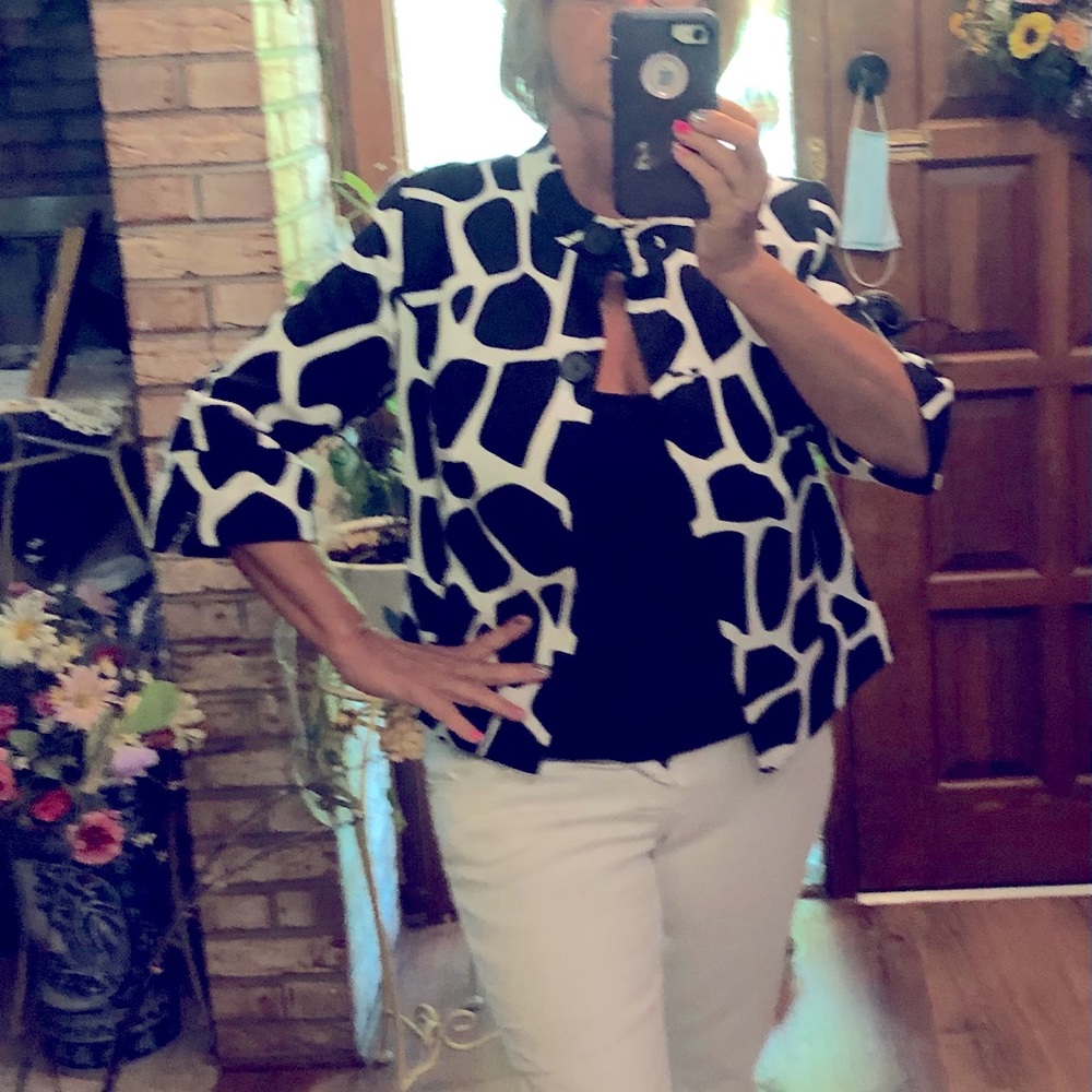 East 5th Black/white back belted jacket